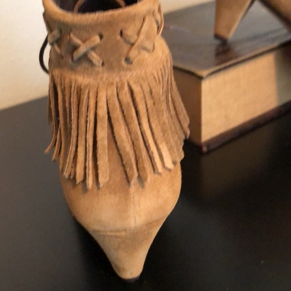 New Sundance Booties Sixty Ever size 38/7.5 .Heels 2 1/2 tan suede - Picture 5 of 6